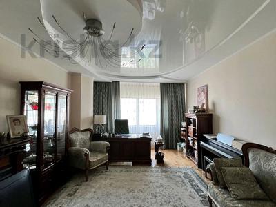 3-бөлмелі пәтер · 119 м² · 13/17 қабат, Самал-3 ш/а., Самал 22, бағасы: 140 млн ₸ в Алматы, Медеуский р-н
