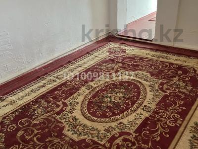 2-комнатная квартира · 70 м² · 1/1 этаж, мкр Самал-2, Ермекбаева 39 — Параллельно аргынбекова за 60 000 ₸ в Шымкенте, Абайский р-н