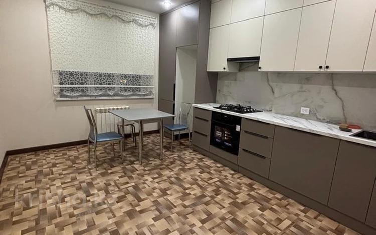 1-комнатная квартира · 53 м² · 3/5 этаж, Молдагуловой за 160 000 ₸ в Актобе — фото 2