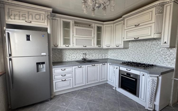 4-комнатная квартира · 102 м² · 7/9 этаж, 10 микрорайон 2 за 37 млн ₸ в Аксае — фото 13