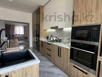 Отдельный дом · 6 комнат · 250 м² · 8.1 сот., Ауэзова 13 за 95 млн ₸ в 