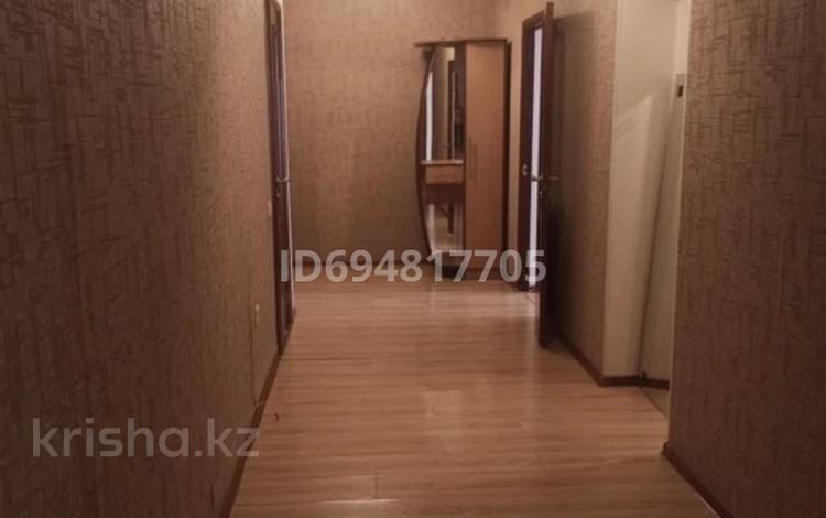 2-бөлмелі пәтер · 90 м² · 4/5 қабат, проспект алии молдагуловой, бағасы: 180 000 ₸ в Актобе — фото 2