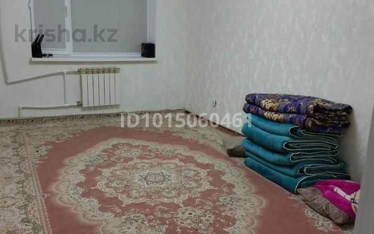 2-бөлмелі пәтер · 80 м² · 6/10 қабат, Набережная 80, бағасы: 150 000 ₸ в Актобе, мкр. Курмыш — фото 2