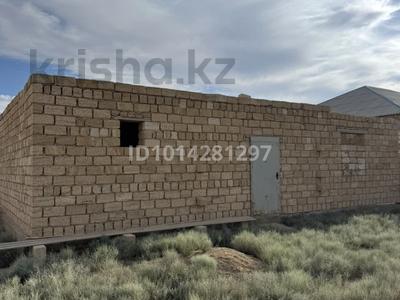 Жеке үй · 5 бөлме · 200 м² · 10 жүзд., Рахат3 25-236 — Рахат3-25-236, бағасы: 4 млн ₸ в Жанаозен