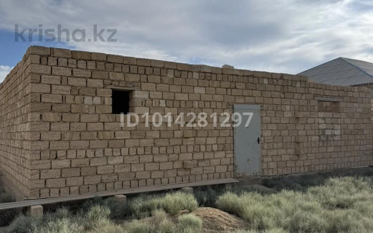 Жеке үй · 5 бөлме · 200 м² · 10 жүзд., Рахат3 25-236 — Рахат3-25-236, бағасы: 4 млн ₸ в Жанаозен — фото 2