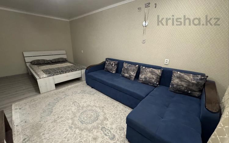 1-комнатная квартира · 33 м² · 1/5 этаж, Славского 28 за 13 000 ₸ в Усть-Каменогорске — фото 4