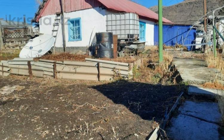 Отдельный дом · 2 комнаты · 40.9 м² · 7.3 сот., Береговая 19 за 9.4 млн ₸ в Усть-Каменогорске — фото 2