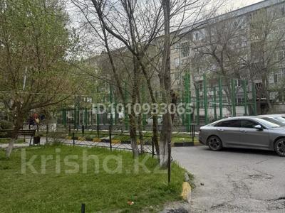 2-комнатная квартира · 54 м² · 2/5 этаж, Мкр спортивный 10 за 22 млн ₸ в Шымкенте