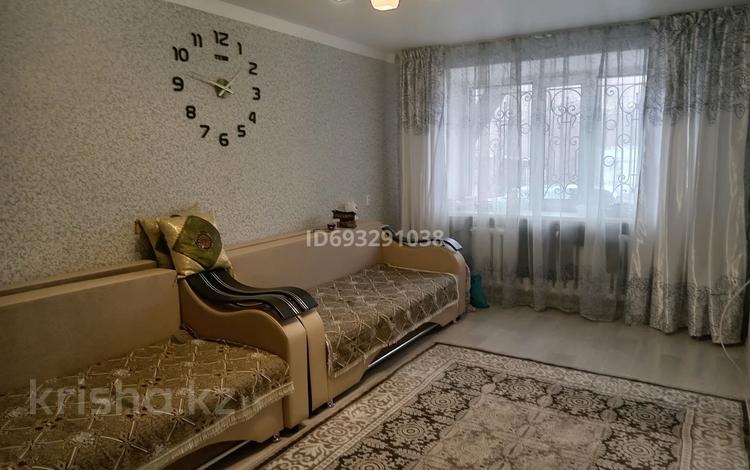 2-комнатная квартира, 50 м², 1/4 этаж, Момышулы за 8 млн 〒 в Темиртау — фото 2