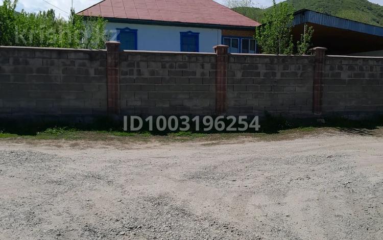Отдельный дом · 4 комнаты · 100 м² · 15 сот., Жетысу 13 — При дороге магазин Айдана за 32 млн 〒 в Есик — фото 2