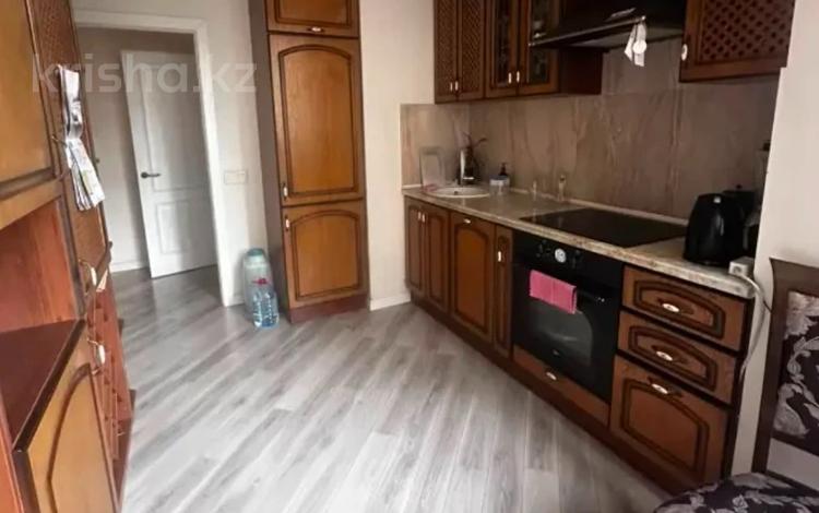 3-комнатная квартира · 85 м² · 5/10 этаж, Кенесары хана за 68 млн ₸ в Алматы, Бостандыкский р-н — фото 3