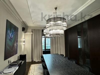 Отдельный дом · 9 комнат · 700 м² · 12 сот., Райымбек батыра 80/1 за 5.8 млн 〒 в Астане, Сарайшык р-н