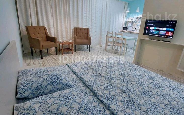 1-бөлмелі пәтер · 35 м² · 1/5 қабат, 3-ш/а. 10, бағасы: 12 000 ₸ в Актау, 3-й мкр — фото 2