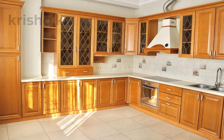 7-комнатная квартира · 415.5 м² · 2/3 этаж, Ботанический сад 16 — Создано для красивой жизни. за 379 млн ₸ в Алматы, Бостандыкский р-н — фото 3