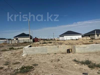 Участок · 10 соток, мкр Аксай-2 8-18 — Напротив магазина Байбакты за 6 млн ₸ в Атырау