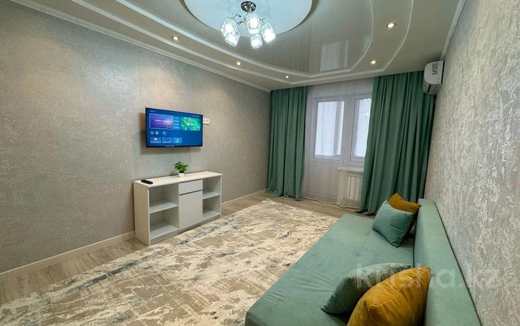 2-комнатная квартира · 75 м² · 3/9 этаж, мкр Кадыра Мырза-Али 11/1 за 25 000 ₸ в Уральске — фото 2