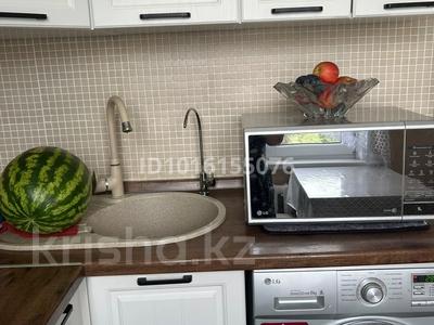2-бөлмелі пәтер · 44.3 м² · 4/5 қабат, Вокзал Маны-3 17, бағасы: 18.5 млн ₸ в Атырау, мкр Привокзальный-3