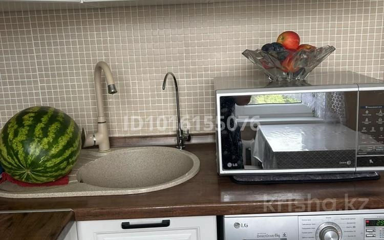 2-бөлмелі пәтер · 44.3 м² · 4/5 қабат, Вокзал Маны-3 17, бағасы: 18.5 млн ₸ в Атырау, мкр Привокзальный-3 — фото 2