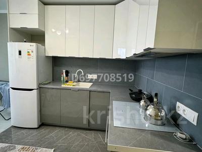 2-комнатная квартира, 45 м², 5/15 этаж помесячно, Райымбека 210/12к2 — Тд максима за 320 000 〒 в Алматы, Ауэзовский р-н