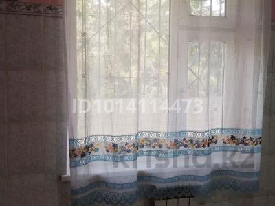 2-бөлмелі пәтер · 46 м² · 2/5 қабат, Айбергенова 1Б — Айгуль остановка, бағасы: 20 млн ₸ в Шымкенте, Аль-Фарабийский р-н
