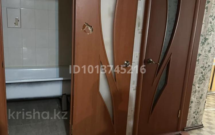 2-бөлмелі пәтер · 51 м² · 8/9 қабат, Қонаев ш/а. 4, бағасы: 19 млн ₸ в Уральске, мкр Кунаева — фото 2