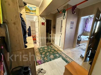 4-комнатная квартира · 80 м² · 4/5 этаж, Мкр Самал 26 — Тоймарт, 12шк, магазин Zeta за 27.5 млн 〒 в Талдыкоргане, мкр Самал