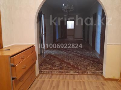 Отдельный дом · 7 комнат · 200 м² · 10 сот., мкр Жумыскер, Муханжанова — Муханжанова за 23.5 млн ₸ в Атырау