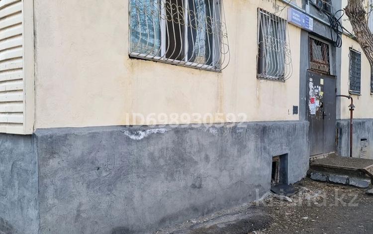 Свободное назначение, офисы, магазины и бутики, склады, салоны красоты, медцентры и аптеки, образование · 33 м² за 8 млн 〒 в Темиртау — фото 2