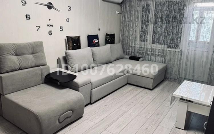 1-комнатная квартира · 40 м² · 3/5 этаж, Есенберлина 41 за 200 000 〒 в Жезказгане — фото 2