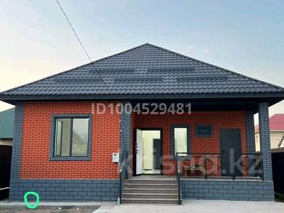 Отдельный дом · 3 комнаты · 110 м² · 5 сот., Аккайнар 10 за 34 млн 〒 в Батане