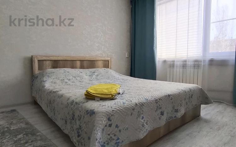 1-комнатная квартира · 35 м² · 1/5 этаж, Бокея 29 — ЦМИР за 10 000 ₸ в Усть-Каменогорске — фото 2