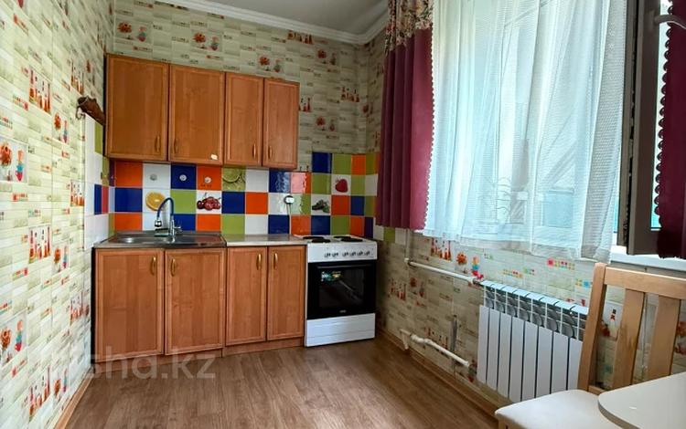 1-комнатная квартира · 36 м² · 3/9 этаж, мкр Аксай-1А 4 за 170 000 ₸ в Алматы, Ауэзовский р-н — фото 3