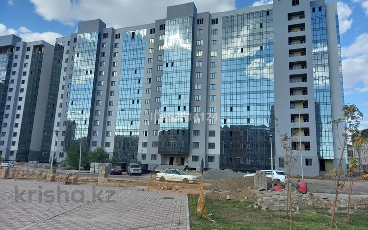 3-комнатная квартира, 105 м², 11/13 этаж, Максут Нарикбаев за 40 млн 〒 в Астане, Есильский р-н — фото 2