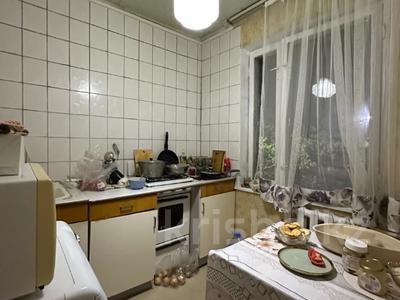 1-комнатная квартира, 33 м², 2/5 этаж, мкр Аксай-2 — Момышулы за 19.5 млн 〒 в Алматы, Ауэзовский р-н