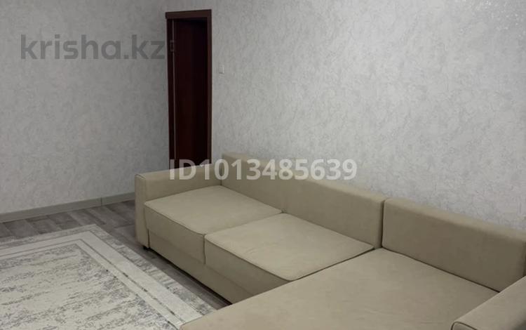 2-бөлмелі пәтер · 50 м² · 4/5 қабат, 5 микрорайон 28, бағасы: 27 млн ₸ в Конаеве — фото 2