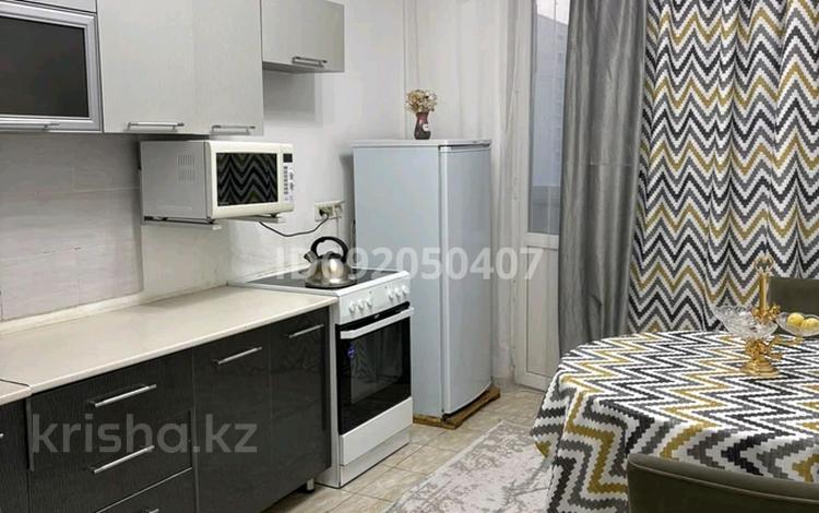 2-комнатная квартира · 58 м² · 9/12 этаж, мкр Дарабоз 39 за 250 000 ₸ в Алматы, Алатауский р-н — фото 26
