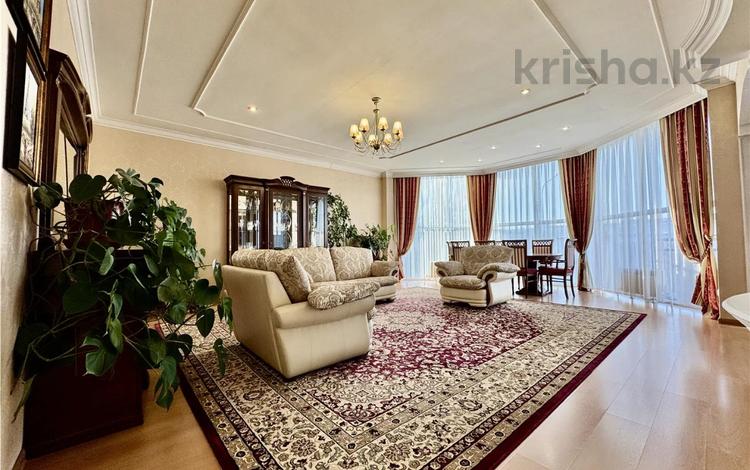 3-бөлмелі пәтер · 132.1 м² · 3/6 қабат, мкр Новый Город, Абая 5, бағасы: ~ 87 млн ₸ в Караганде, Казыбек би р-н — фото 2