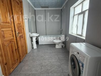 Отдельный дом · 5 комнат · 300 м² · 300 сот., мкр Кызылжар, Жиделибайсына 60 — Бекжан базары за 180 000 ₸ в Шымкенте, Абайский р-н