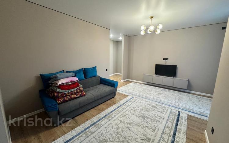 2-комнатная квартира · 65 м² · 8/12 этаж, ул. Жубана Молдагалиева 7 за 250 000 ₸ в Астане, Есильский р-н — фото 7