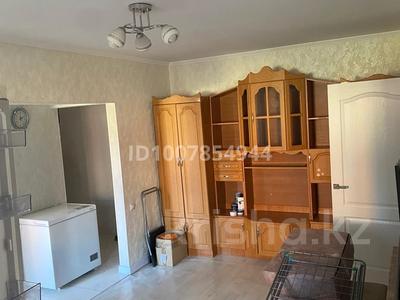 3-комнатная квартира · 45 м² · 2/4 этаж, Лачугина 1 — мкрн Спутник за 12 млн 〒 в Актобе