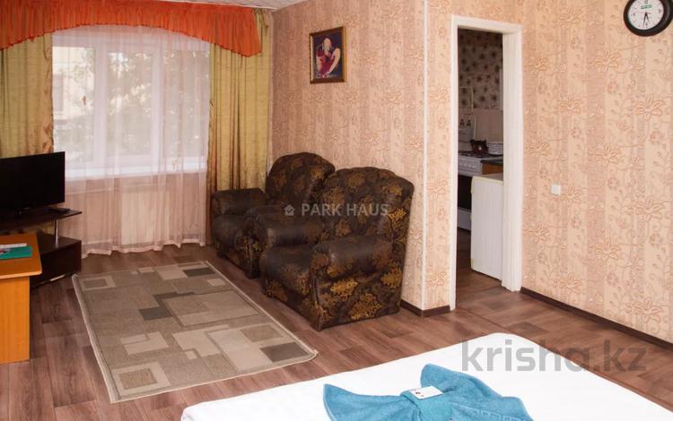 1-комнатная квартира, 30 м², 2/4 этаж посуточно, Интернациональная за 8 000 〒 в Петропавловске — фото 2