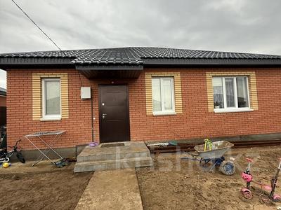 Жеке үй · 3 бөлме · 80 м² · 5 сот., мкр Жулдыз, Онгарсынова 100, бағасы: 31 млн ₸ в Уральске