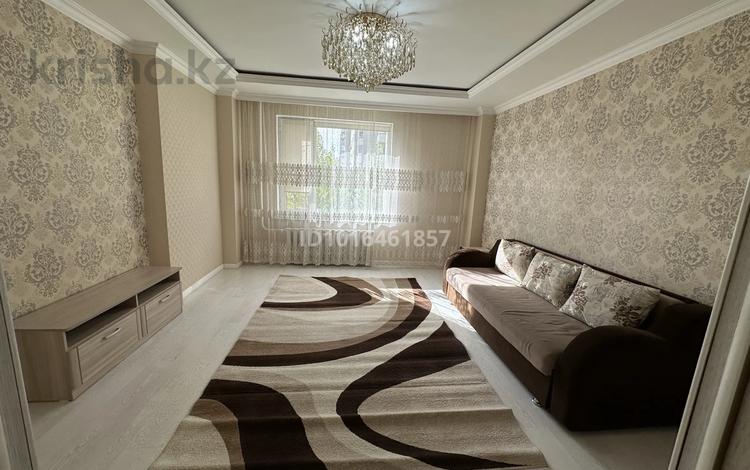 2-комнатная квартира · 60 м² · 4/12 этаж, Сауран 3/1 за 370 000 ₸ в Астане, Есильский р-н — фото 2