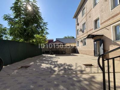 2-комнатная квартира · 60 м² · 2/3 этаж, мкр Самал-1, Мкр Самал-1 Утегенова 18/8 — Рыскулова за 135 000 ₸ в Шымкенте, Абайский р-н