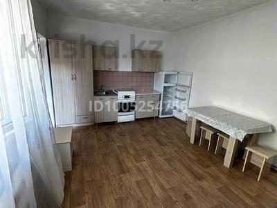 Отдельный дом · 1 комната · 15 м², мкр Акбулак хан шатыр 30 — Возле магнума на ташкентской за 100 000 〒 в Алматы, Алатауский р-н