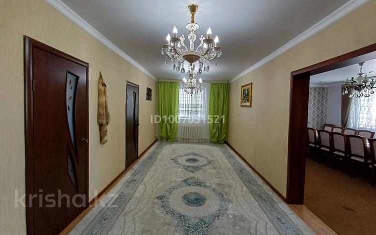 Жеке үй · 4 бөлме · 120 м² · 6 жүзд., Байжиен 45, бағасы: 27 млн ₸ в Аксае — фото 2