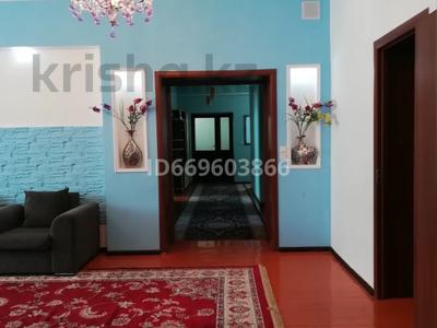 Отдельный дом • 7 комнат • 240 м² • 10 сот., Ыкылас-5 12 за 27 млн 〒 в Туркестане