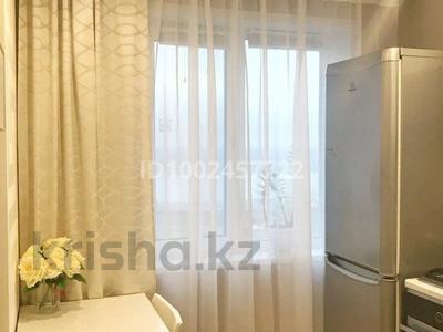 2-комнатная квартира · 55 м² · 2/9 этаж, проспект Бухар Жырау 76 — ЦУМ, СИТИ МОЛЛ, Абзал, Вокзал, Центральный парк за 18 000 ₸ в Караганде