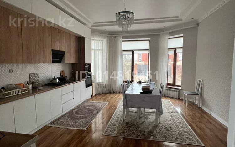 Жеке үй · 5 бөлме · 240 м² · 1500 жүзд., Балауса 205А, бағасы: 53 млн ₸ в Актобе, жилой массив Заречный-2 — фото 2