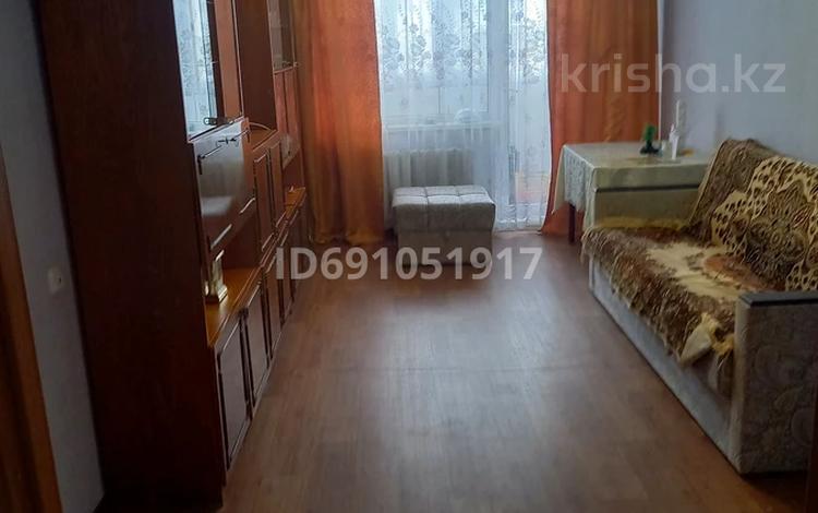 2-комнатная квартира, 44.5 м², 1/5 этаж, 3мик 18 за 8.9 млн 〒 в Лисаковске — фото 2
